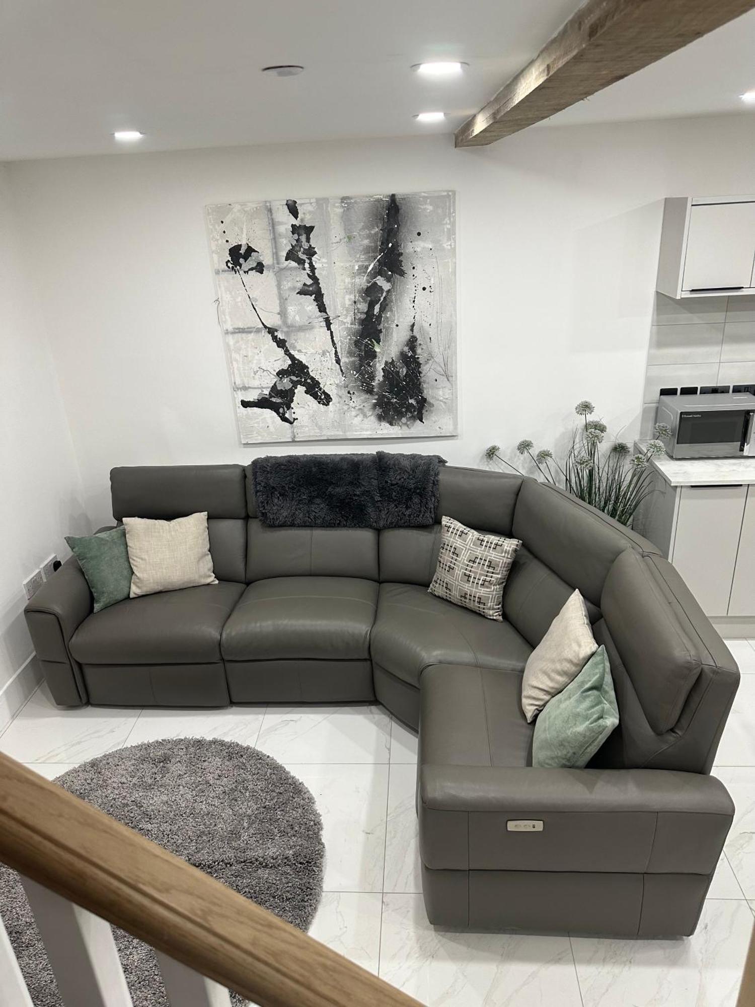 Lewys Tai Bach Villa Aberaman Екстериор снимка
