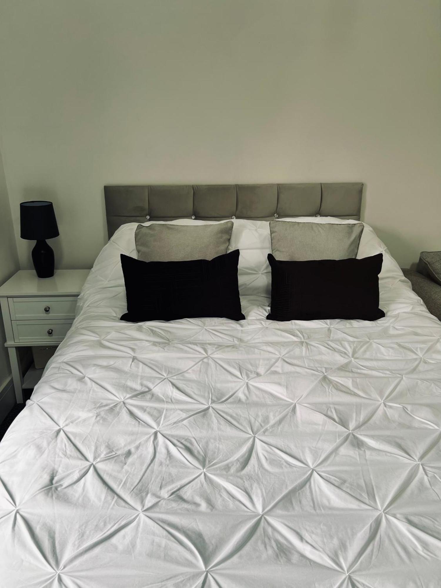 Lewys Tai Bach Villa Aberaman Екстериор снимка
